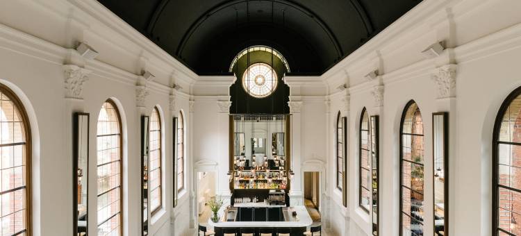 八月酒店(August)图片