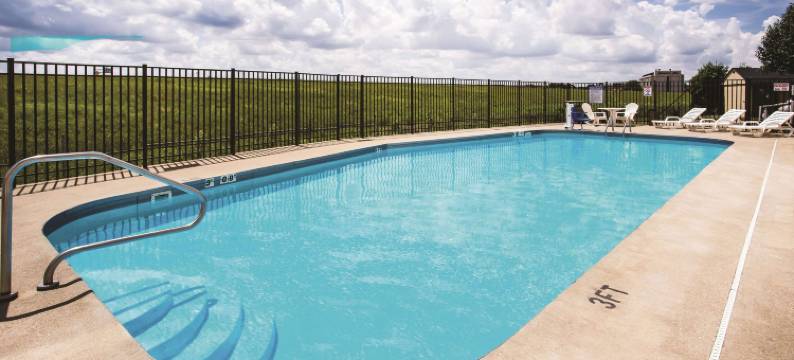 埃文斯维尔拉昆塔温德姆套房酒店(La Quinta Inn & Suites by Wyndham Evansville)图片