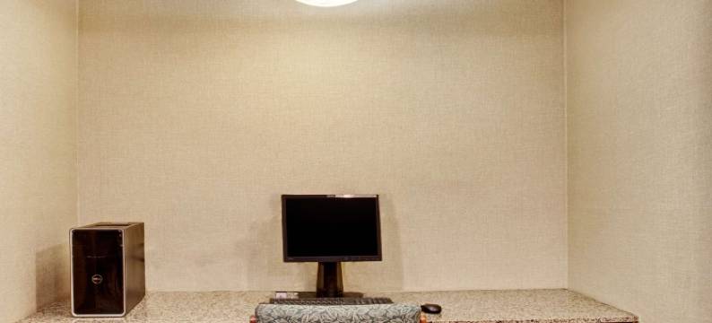 福雷斯特城速8酒店(Super 8 by Wyndham Forrest City AR)图片