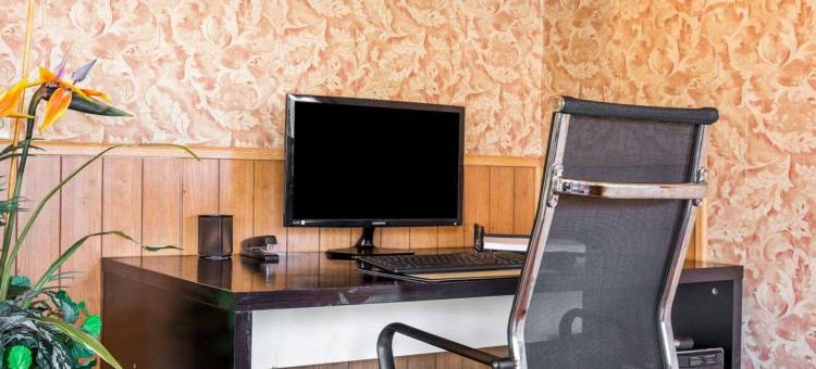 舒适套房酒店-近莫雷诺谷马奇空军预备基地(Comfort Inn & Suites Moreno Valley Near March Air Reserve Base)图片