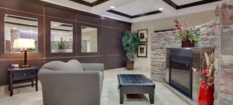 斯泰特勒温德姆华美达酒店(Ramada by Wyndham Stettler)图片