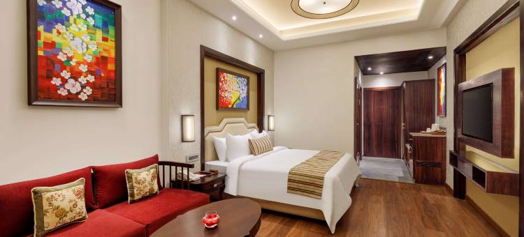 德拉敦萨诺瓦门廊酒店(Sarovar Portico Dehradun)图片