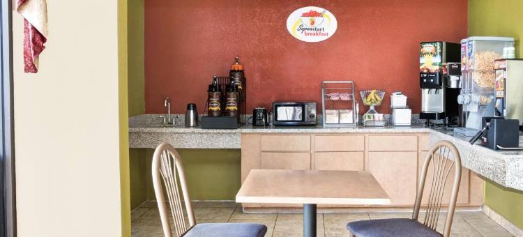 红狮酒店套房-IAH机场东(Red Lion Inn & Suites IAH Airport East)图片