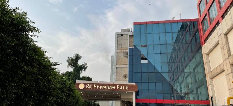 世界广场购物中心的SK Premium Park(SK Premium Park at World Square Mall)图片