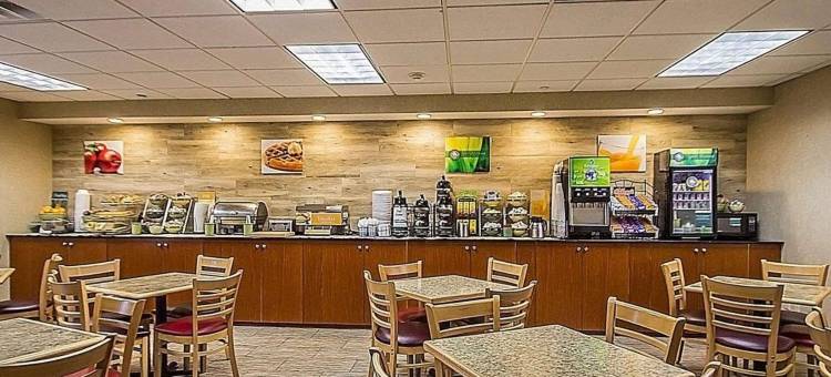 费什基尔南品质酒店及套房(靠近I-84)(Quality Inn & Suites Fishkill South Near I-84)图片