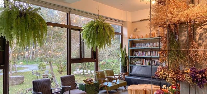 南投日月潭爱黏在一起设计师民宿图片