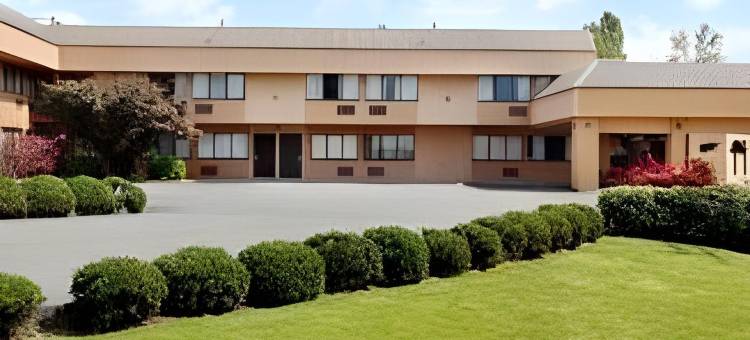 高贵林华美达酒店(Ramada by Wyndham Coquitlam)图片