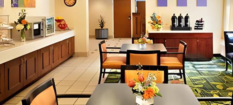埃姆斯伯里万枫酒店(Fairfield Inn Amesbury)图片