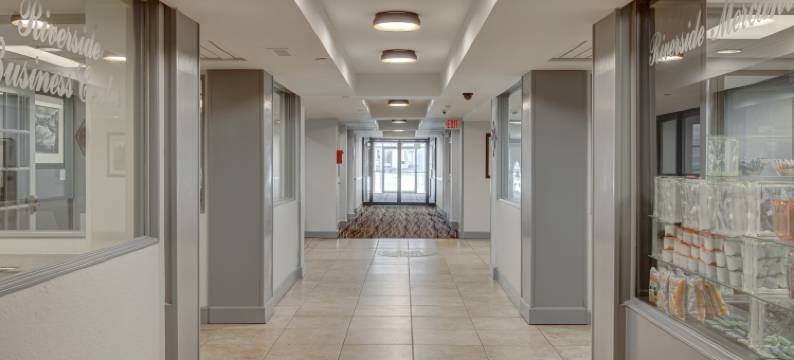 河畔酒店(Riverside Hotel)图片