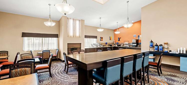 枫城贝斯特韦斯特酒店(Best Western Maple City Inn)图片