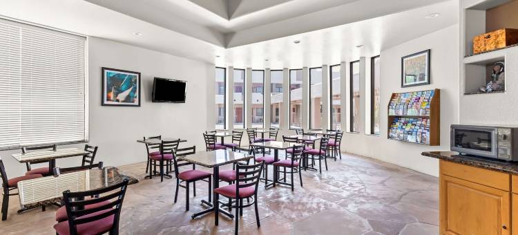 阿帕契章克申贝斯特韦斯特酒店(Best Western Apache Junction Inn)图片