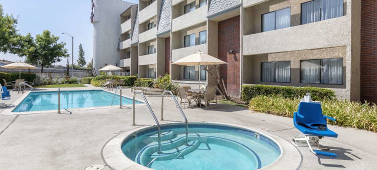 西科维纳贝斯特韦斯特优质酒店(Best Western Plus West Covina Inn)图片