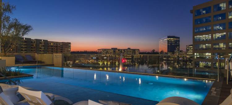 哈格斯兰丁伍德兰斯希尔顿安泊酒店(Embassy Suites by Hilton the Woodlands® at Hughes Landing)图片