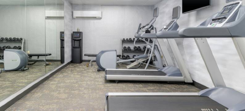 辛辛那提东门万枫套房酒店(Fairfield Inn & Suites Cincinnati Eastgate)图片