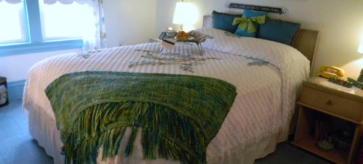 Relax & Revisit your Yesterdays with a Retro Staycation!图片