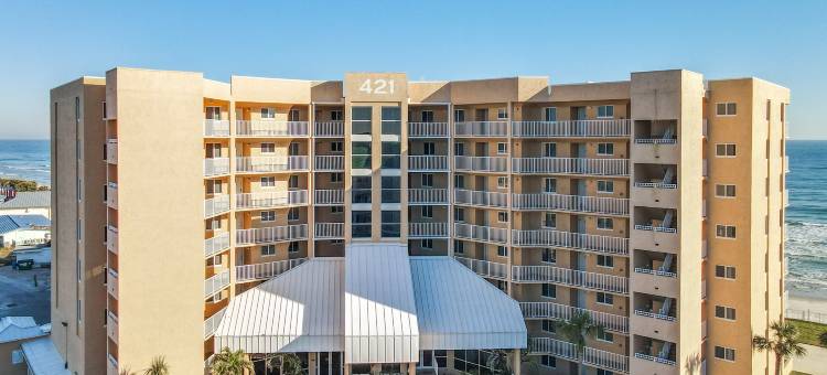 Poolside Access and Ocean Views - Charming Coastal Escape图片
