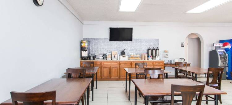 普兰特城骑士酒店(Knights Inn Plant City)图片