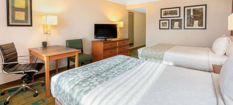 西雅图锡塔克机场拉昆塔温德姆套房酒店(La Quinta Inn & Suites by Wyndham Seattle Sea-Tac Airport)图片