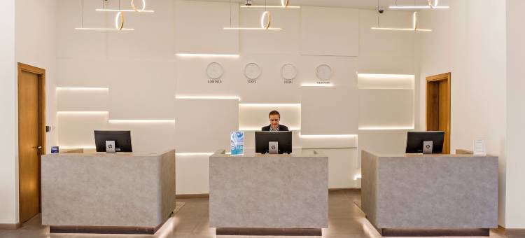 哈姆拉村酒店(Al Hamra Village Hotel)图片