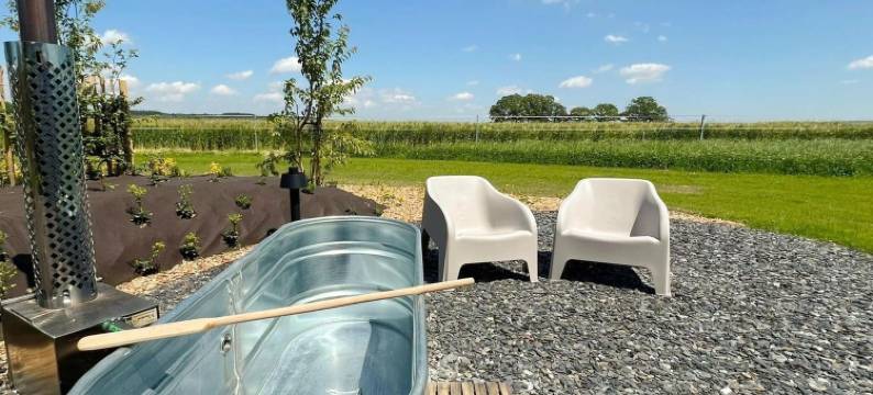 杜尔比附带热水浴缸和山谷景观的小屋(Lodge in Durbuy With Hot Tub & Valley Views)图片