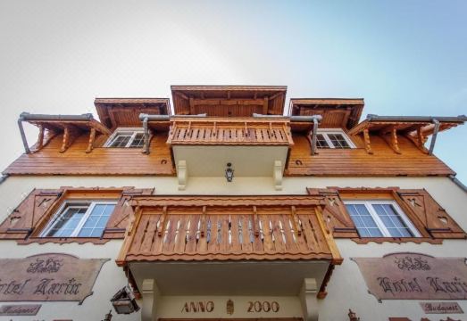Hotel KarinHotel Overview