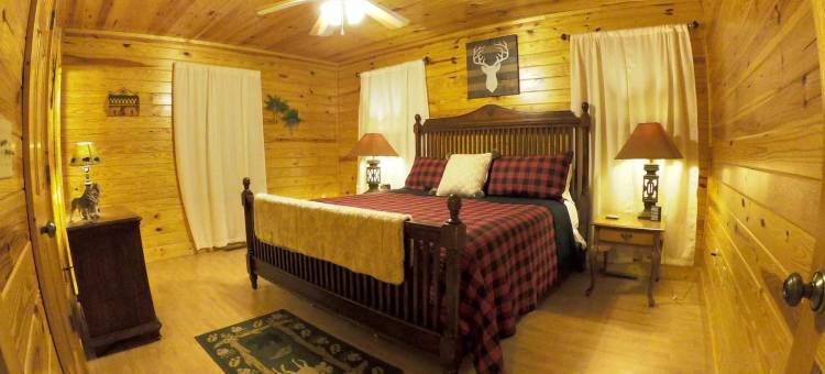 带热水浴缸、桑拿和台球桌的美丽小屋(Kuntree Cabin by Beyond Expectations W Hot Tub)图片