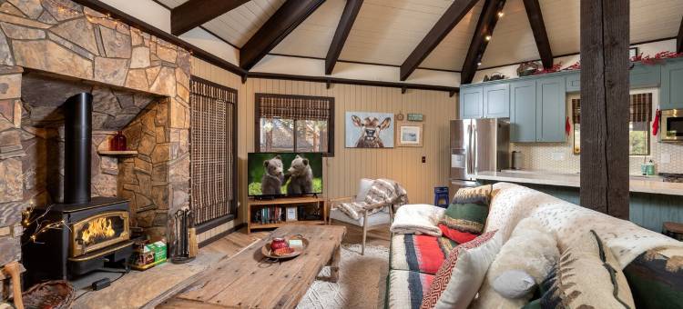 Cozy Chalet - Fireplace, BBQ, Steps to Snow Summit图片