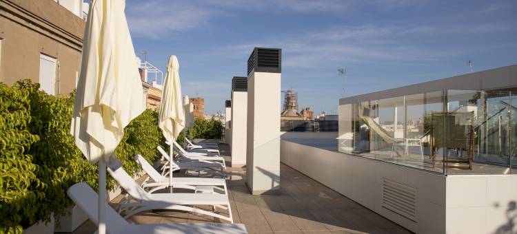 nQn公寓和套房塞维利亚(NQn Aparts & Suites Sevilla)图片