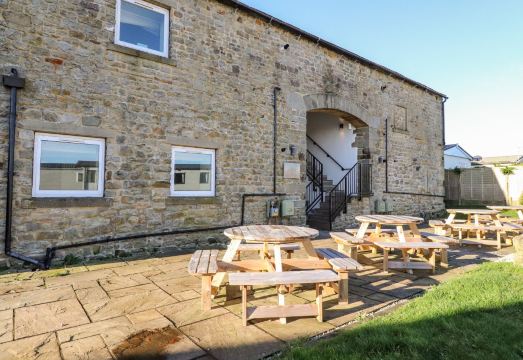 Eldroth Hotel Overview