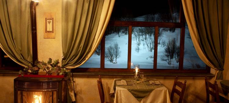 湖边木屋山区酒店(Chalet Sul Lago Hotel in Montagna)图片