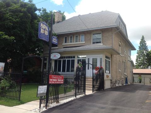 第 10 大道旅馆及套房