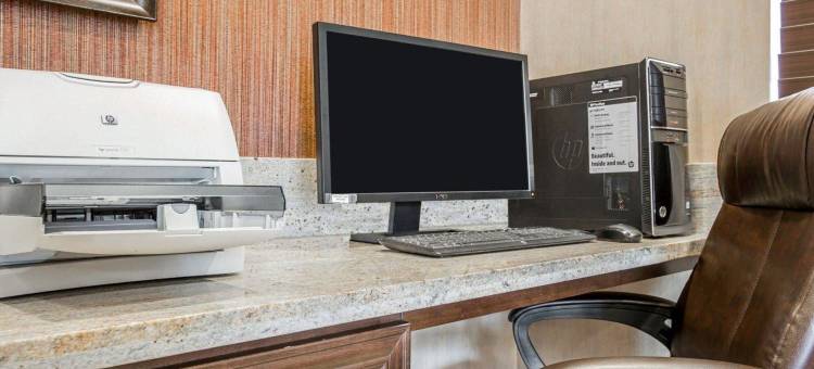 伍德兰德品质酒店 - 萨克拉门托机场(Quality Inn & Suites Woodland - Sacramento Airport)图片