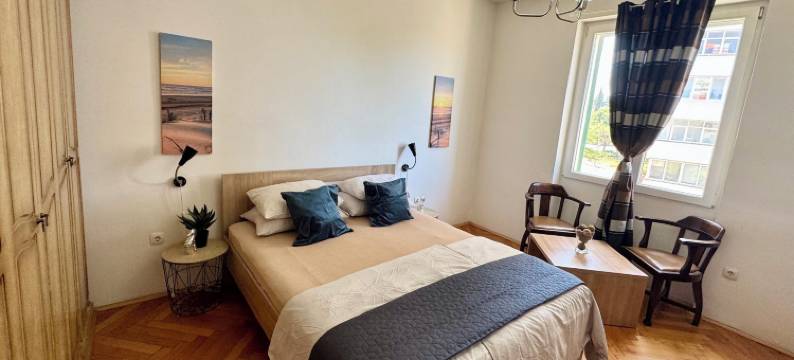 托尔托萨蓝(Tortosa Blue)图片