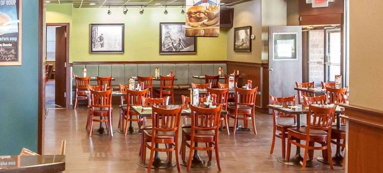 亚伯达布鲁克斯 6 号汽车旅馆酒店(Motel 6 Brooks, AB)图片