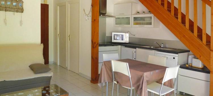 Terraced House in Beg Meil near Sandy Beaches图片