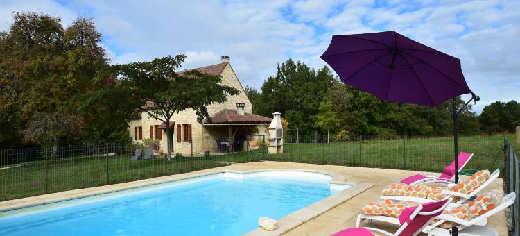 Spacious holiday home with private pool图片