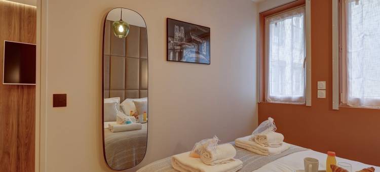 Apartment  AC Champs de Mars  Eiffel Tower by Studio Prestige图片