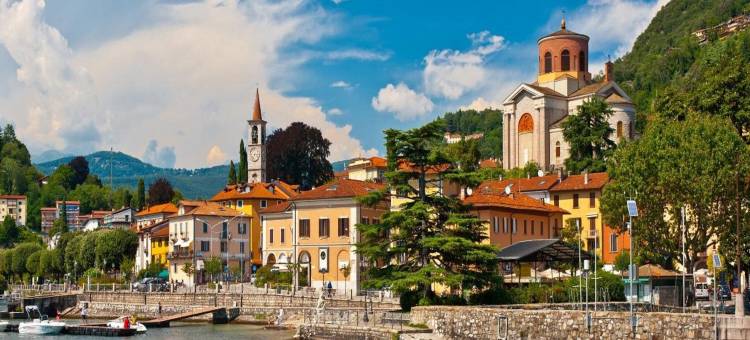 马焦雷湖畔度假屋带阳台(Holiday Home by Lake Maggiore with Balcony)图片