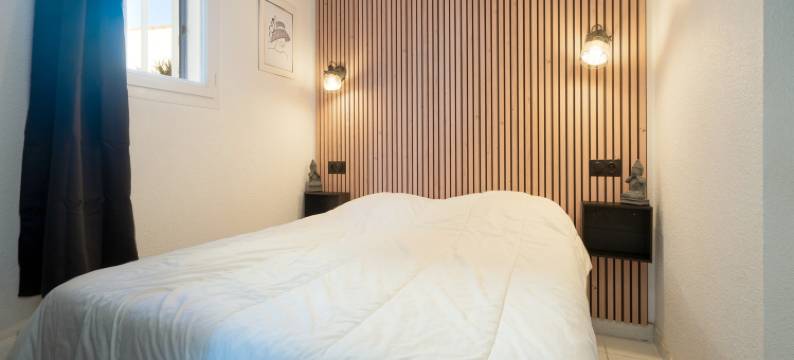 Beachside Apartment with Pool图片