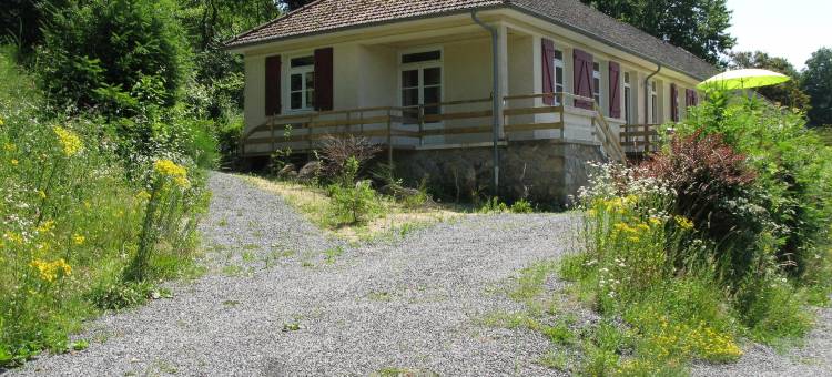 Holiday Home in Luzy with Fenced Garden图片