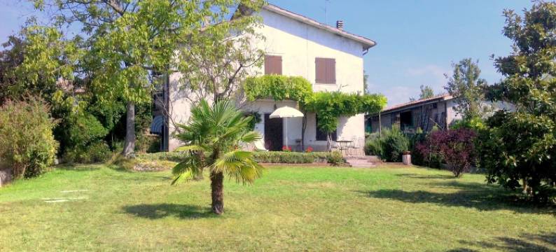 Shimmering Serenity in Pastrengo图片