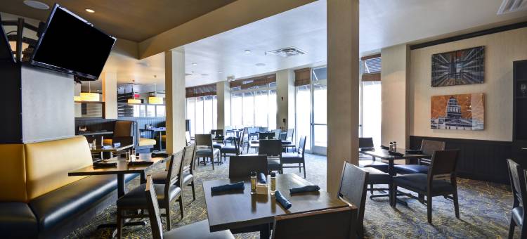底特律大都会机场假日酒店(Holiday Inn DETROIT METRO AIRPORT by IHG)图片
