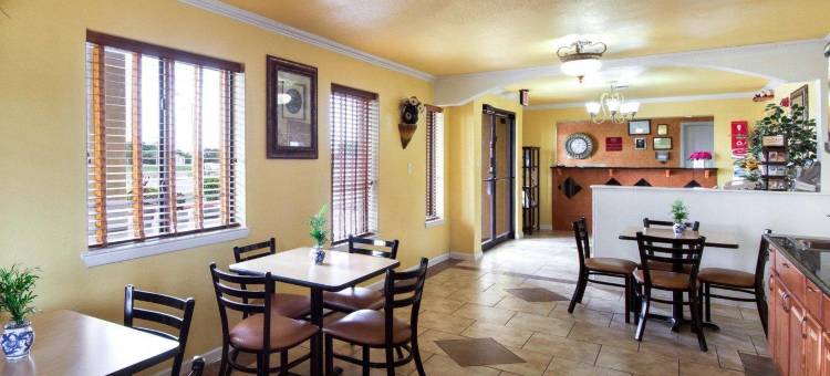 市中心东北伊克诺郊外小屋旅店及套房 - 近山姆休斯顿堡(Econo Lodge Inn & Suites Downtown Northeast Near Fort Sam Houston)图片