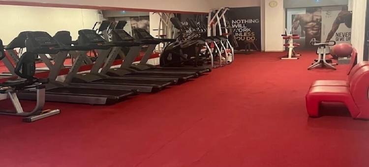 山达里亚金酒店 - 雷瓦(Samdariya Gold Hotel, Rewa)图片