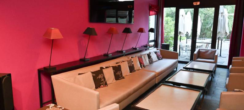 美居布里尼奥勒高尔夫巴尔巴鲁水疗酒店(Mercure Brignoles Golf de Barbaroux & Spa)图片