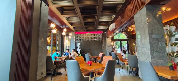 卡朗纱丽酒店(Karang Sari Hotel)图片