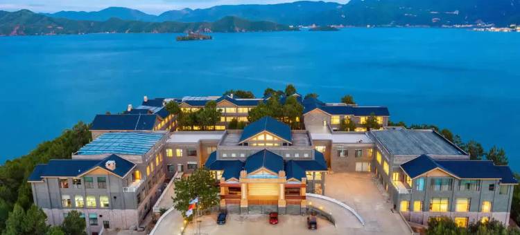 泸沽湖银湖岛大酒店图片