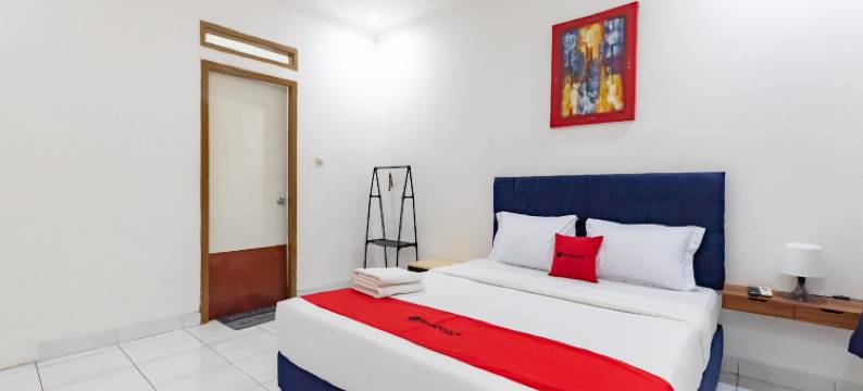 塞特拉萨里我的霍奈城市景观酒店(RedDoorz Plus Near Universitas Maranatha Bandung 2)图片