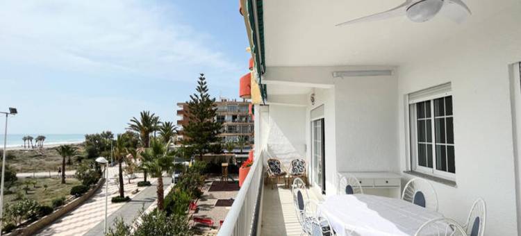 Apartment in Canet with Beachfront Views图片