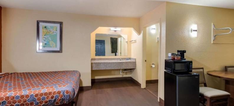 Relax Inn & Suites图片